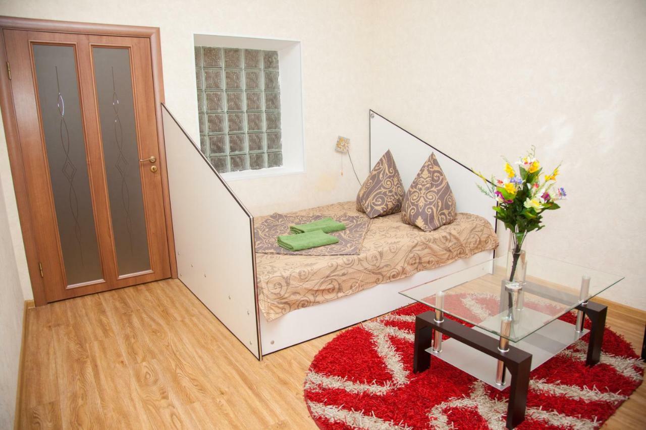 Semi-Luxury Apartment On Zhukovskogo Street 57 Zaporizhia エクステリア 写真