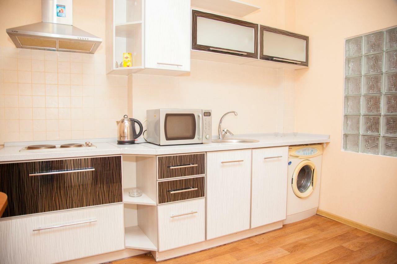 Semi-Luxury Apartment On Zhukovskogo Street 57 Zaporizhia エクステリア 写真